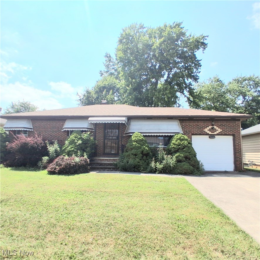 7330 Maplewood Road Cleveland, OH 44130 - Photo 1 of 40 Gallery Image 1
