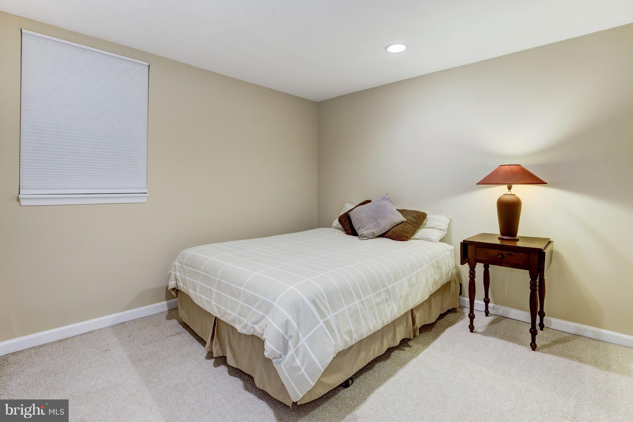 10310 Gary Road Potomac, MD 20854 - Photo 24 of 30 Den