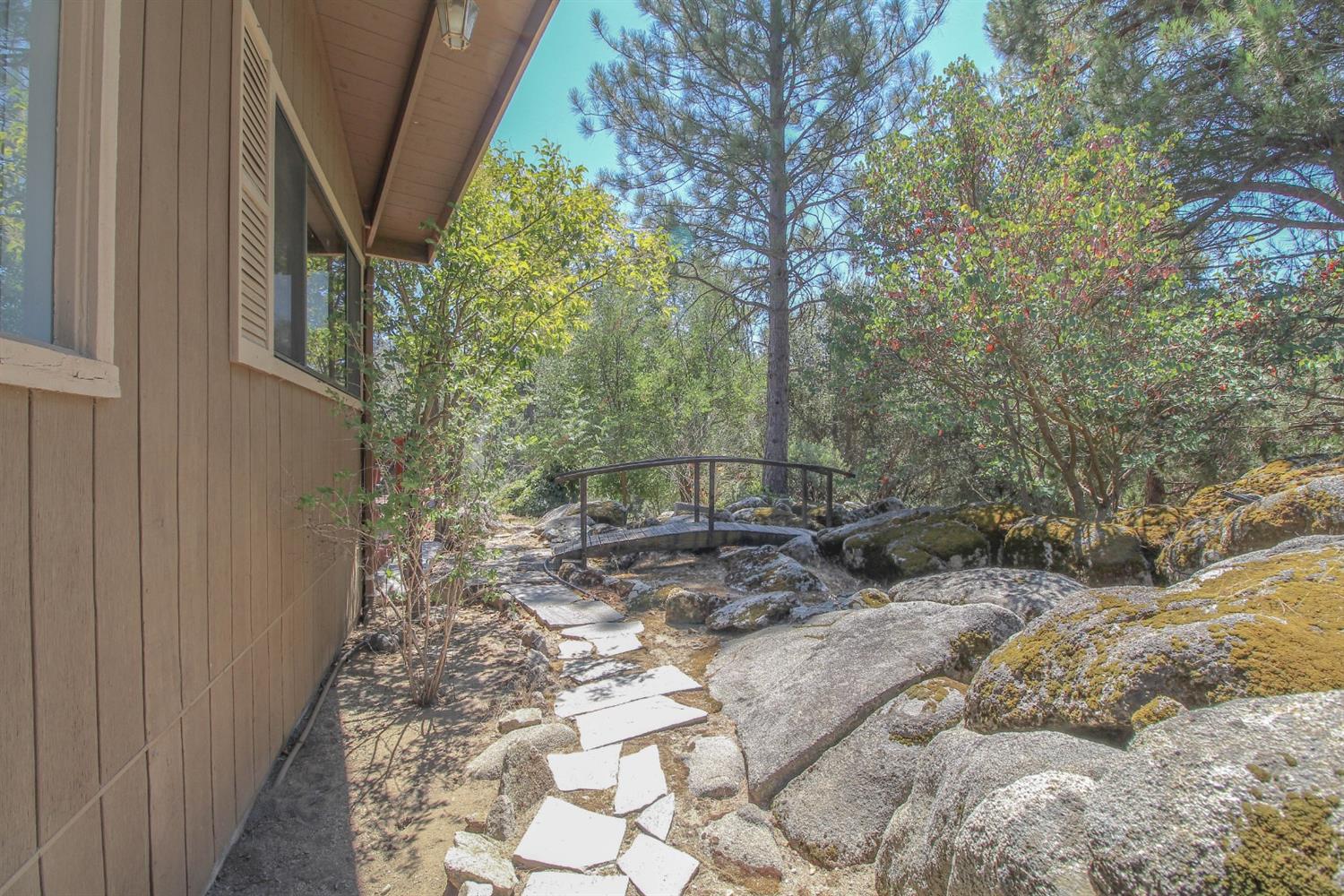 45236 Indian Rock Road Oakhurst, CA 93644 - Photo 6 of 59