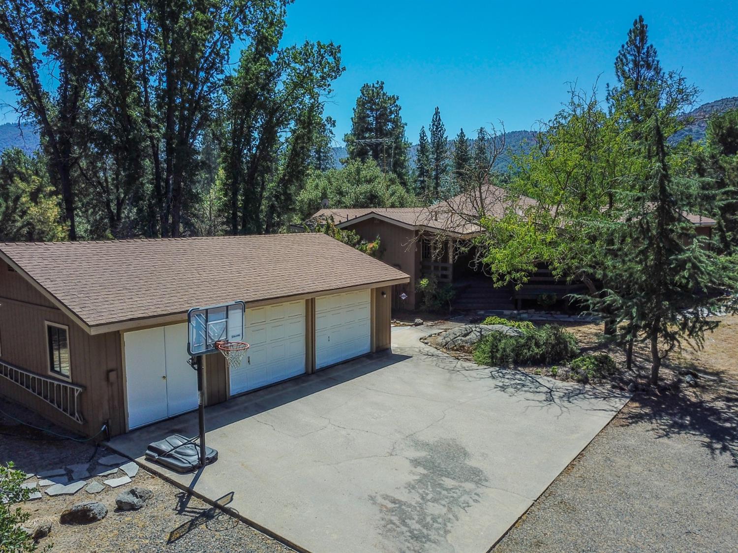 45236 Indian Rock Road Oakhurst, CA 93644 - Photo 8 of 59