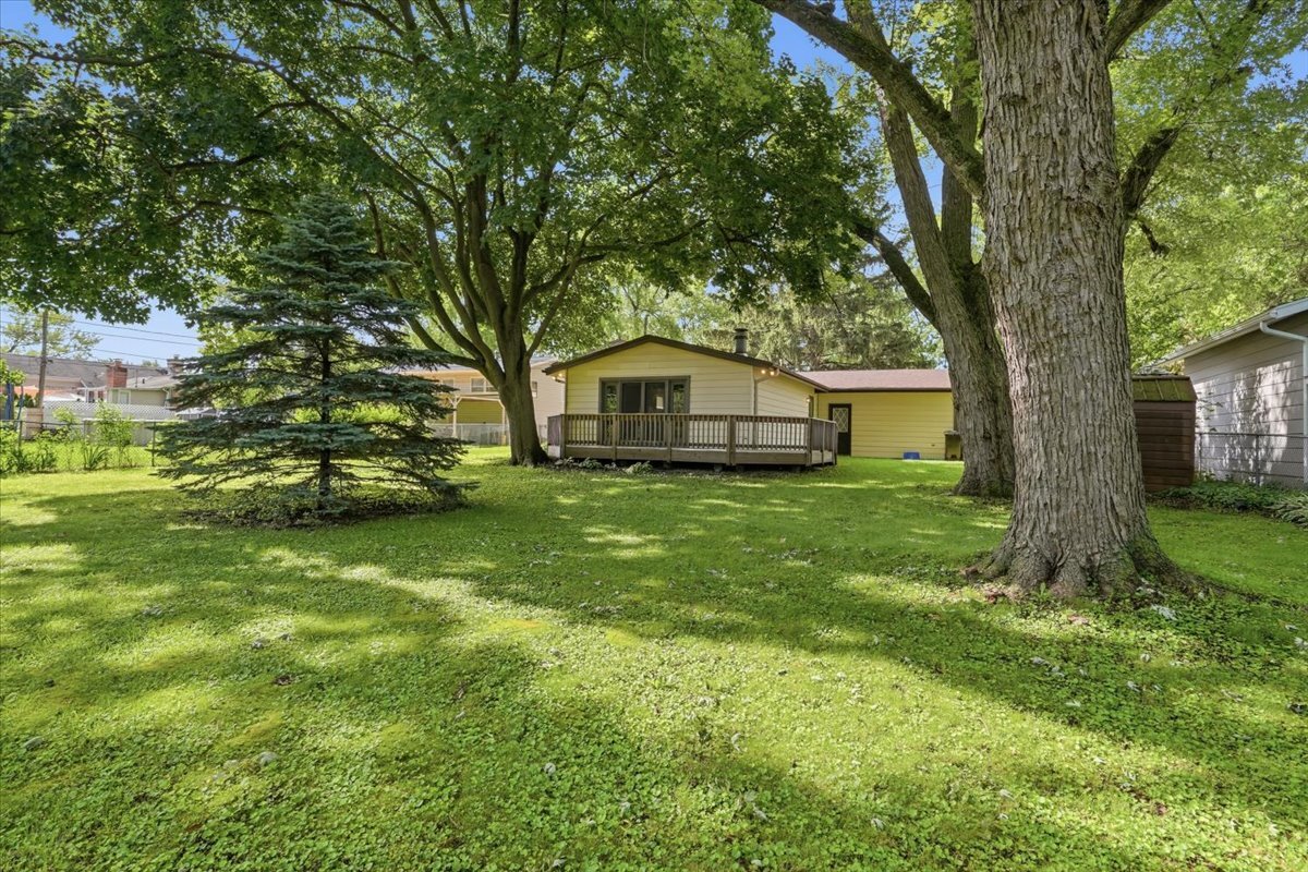 641 Clover Road Wauconda, IL 60084 - Photo 35 of 35