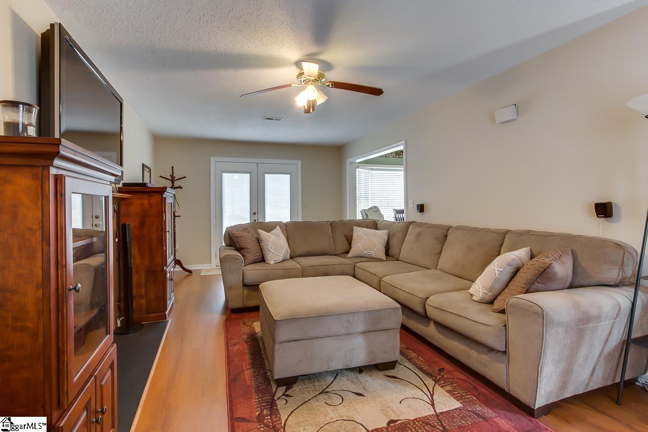 5 Roundleaf Court Simpsonville, SC 29680 - Photo 11 of 36 Gallery Image 11