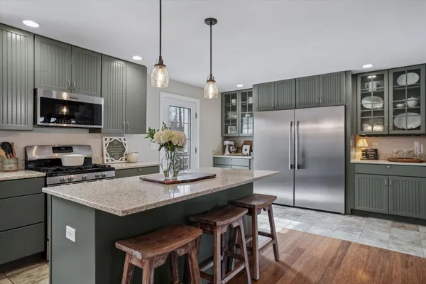 $950,000 | 30 Dow Road, Mont Vernon, NH 03057