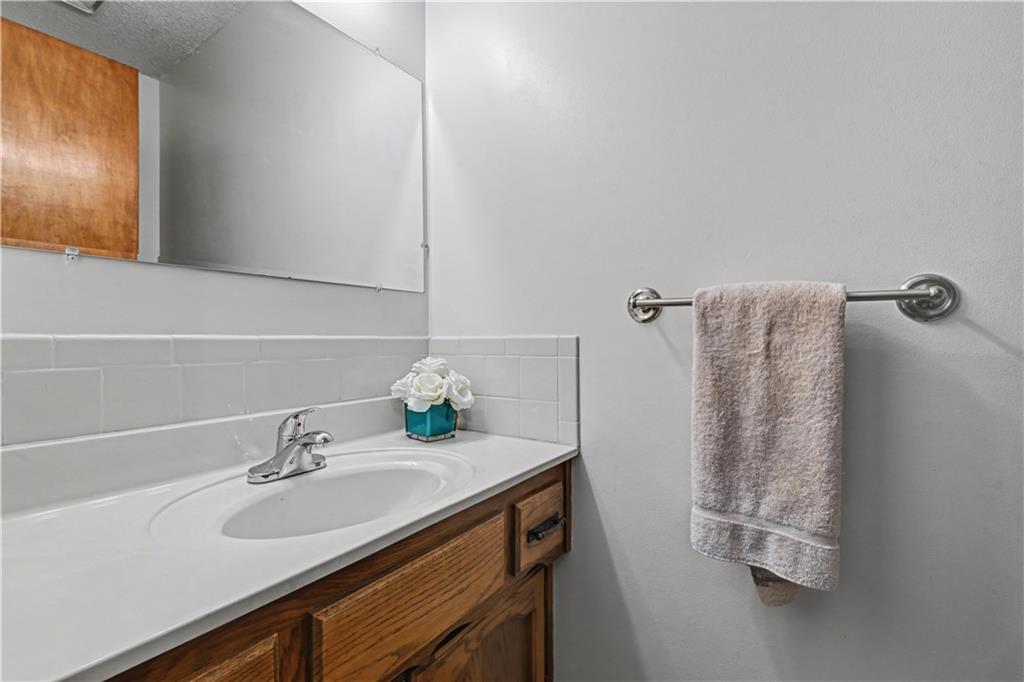 307 East Gore Road Raymore, MO 64083 - Photo 20 of 39