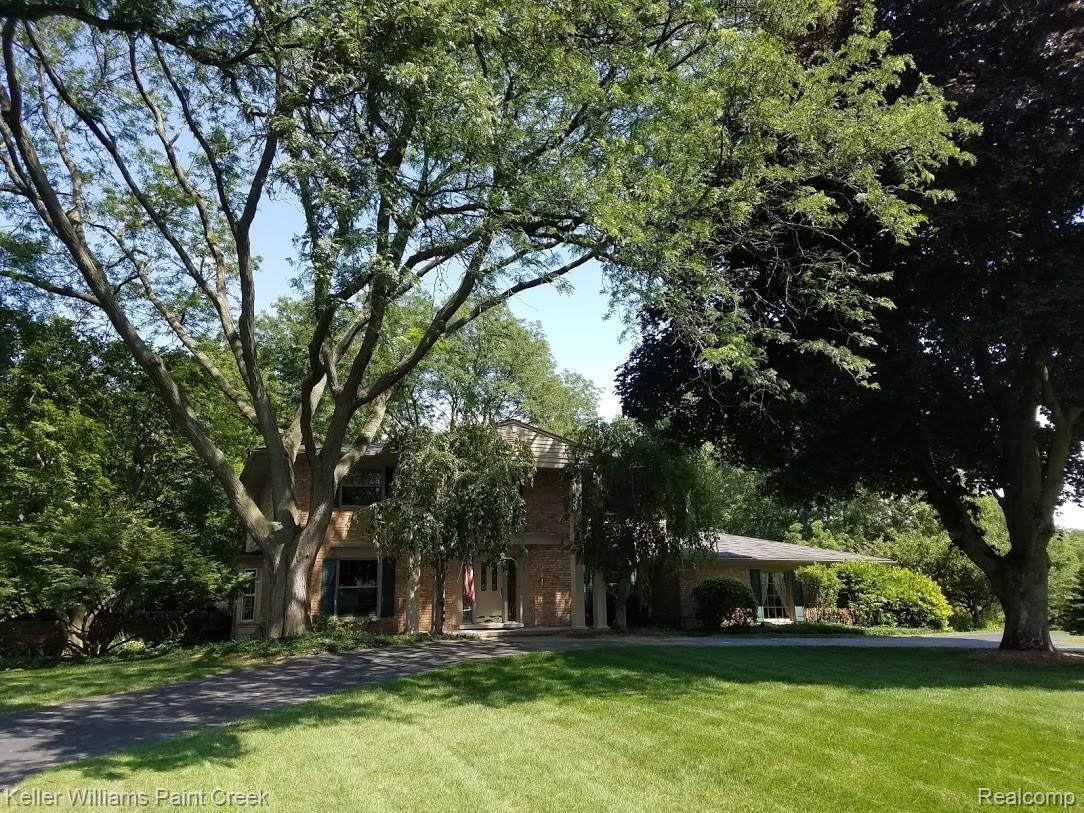 2210 Kingsford Road Rochester, MI 48309 - Photo 2 of 34 Front2.jpg