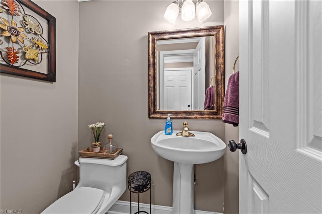 7173 Falcon Way Trinity, NC 27370 - Photo 10 of 37 Gallery Image 10