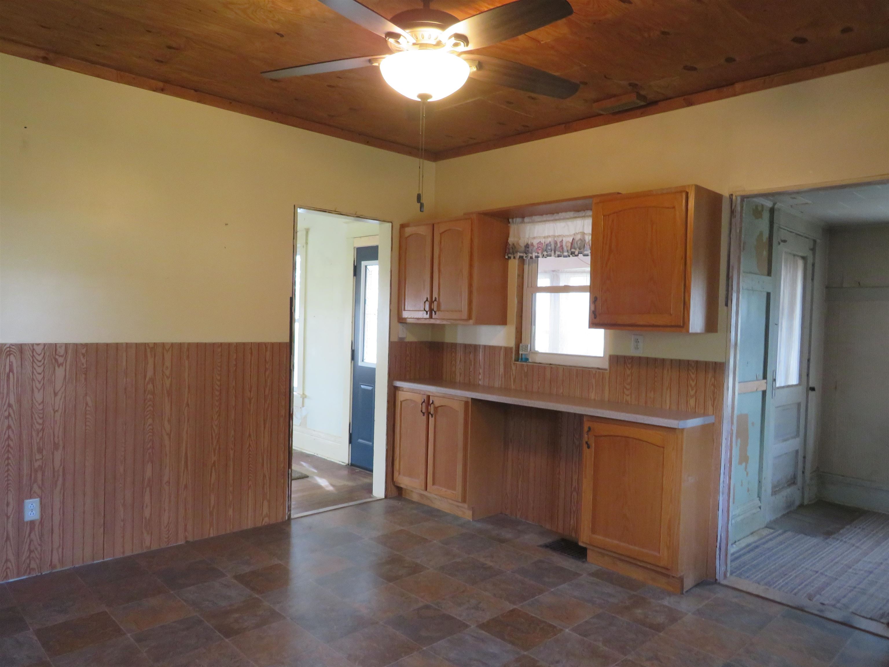 7372 West Dublin Road Freeport, IL 61032 - Photo 9 of 28