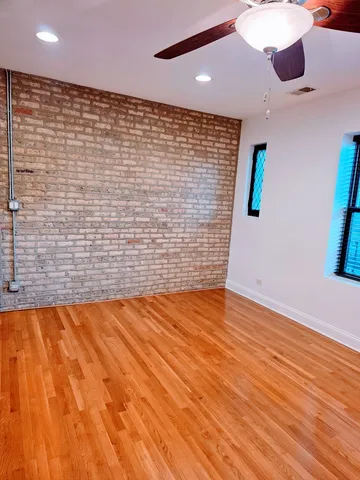 $1,800 | 2544 West Hollywood Avenue, Unit 1, Chicago, IL 60659