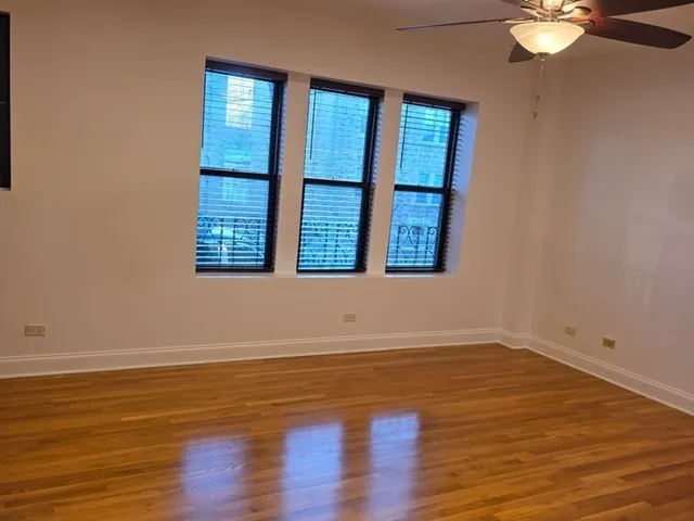 $1,800 | 2544 West Hollywood Avenue, Unit 1, Chicago, IL 60659