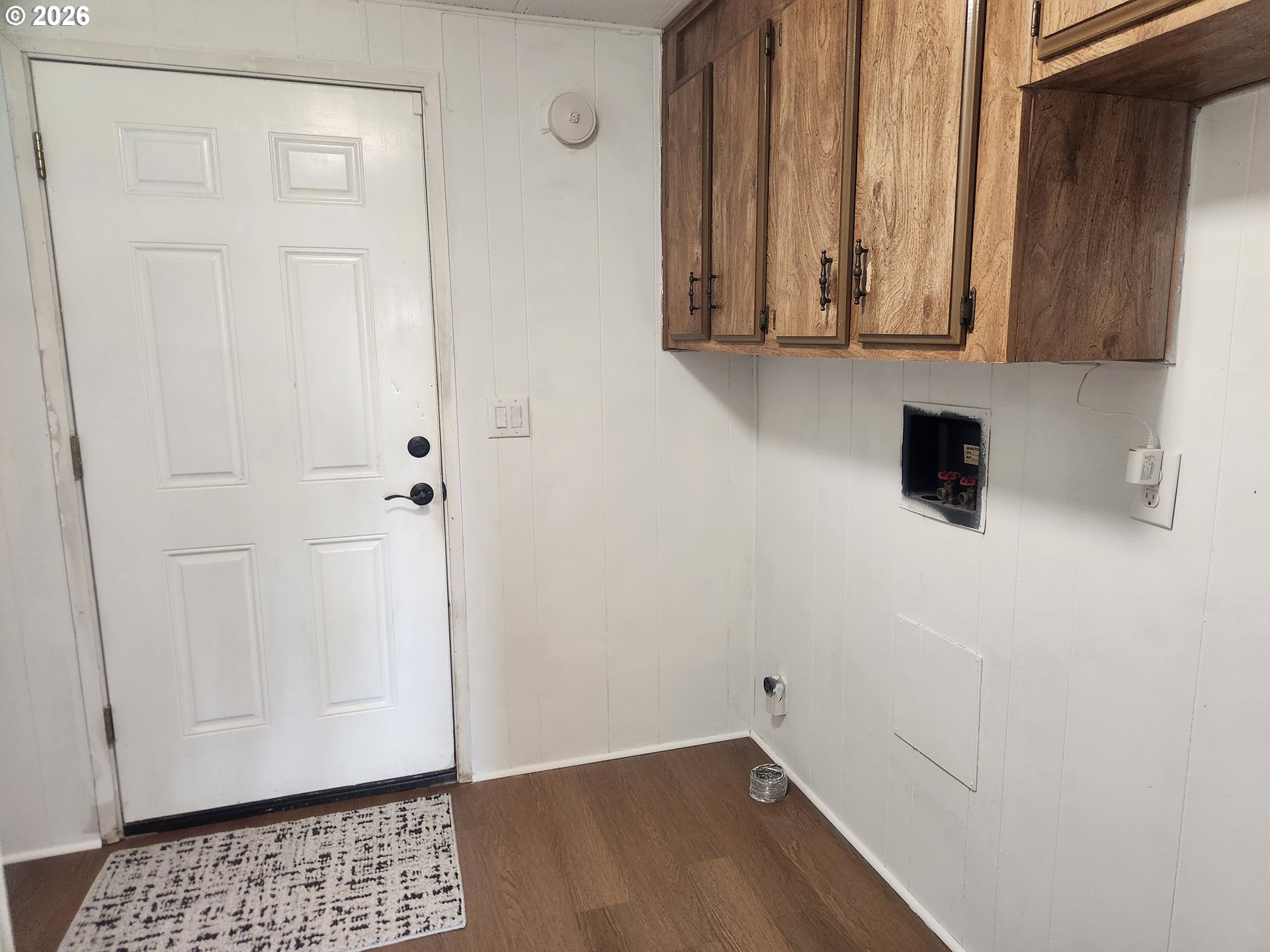 507 North 19th Avenue, Unit 29 Cornelius, OR 97113 - Photo 24 of 26 a bathroom with a sink and a window