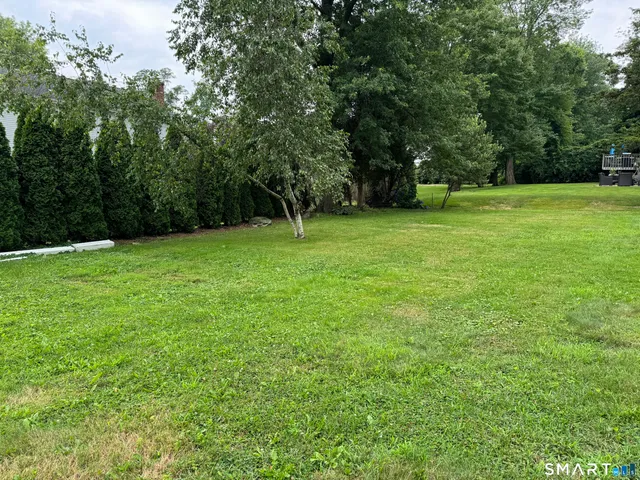 $2,100 | 11 Maple Street, Unit 2, Trumbull, CT 06611