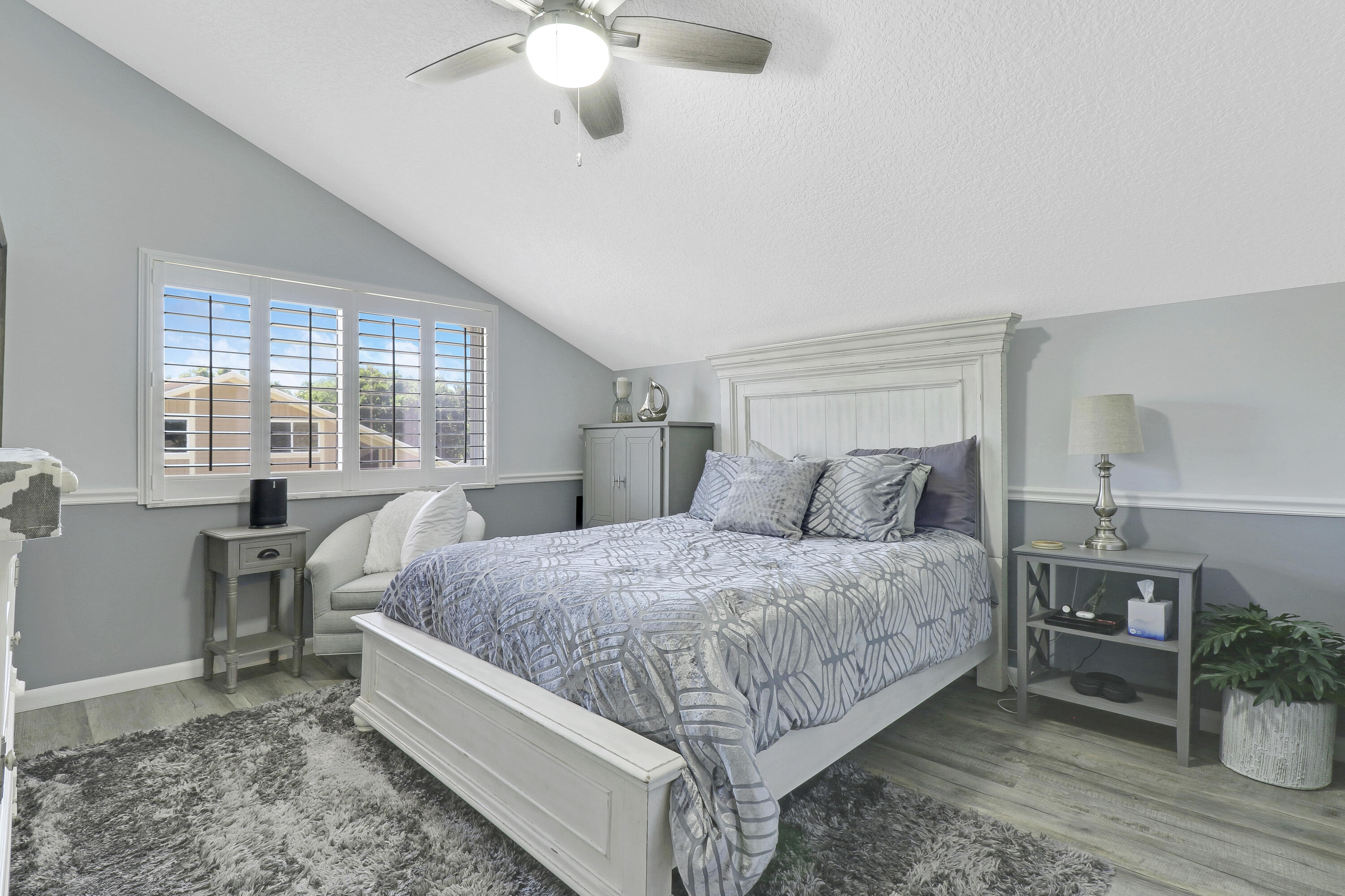 271 Maplecrest Circle Jupiter, FL 33458 - Photo 31 of 38 Upstairs bedroom