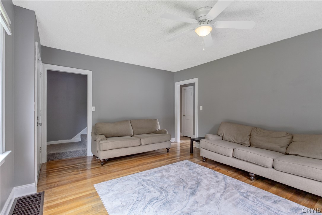 116 Richmond Road East Manlius, NY 13057 - Photo 7 of 36