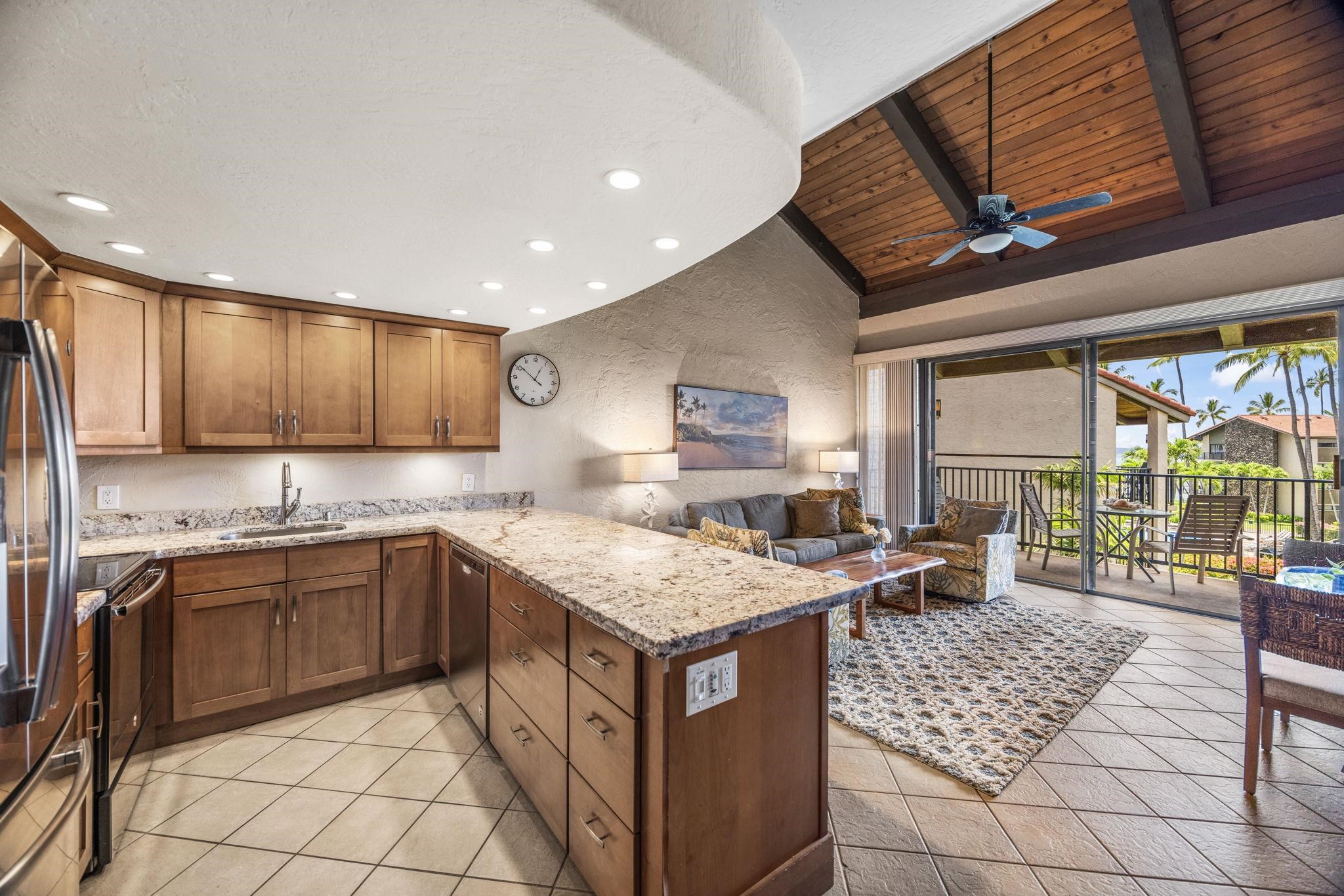 3543 Lower Honoapiilani Road, Unit D401 Lahaina, HI 96761 - Photo 8 of 37