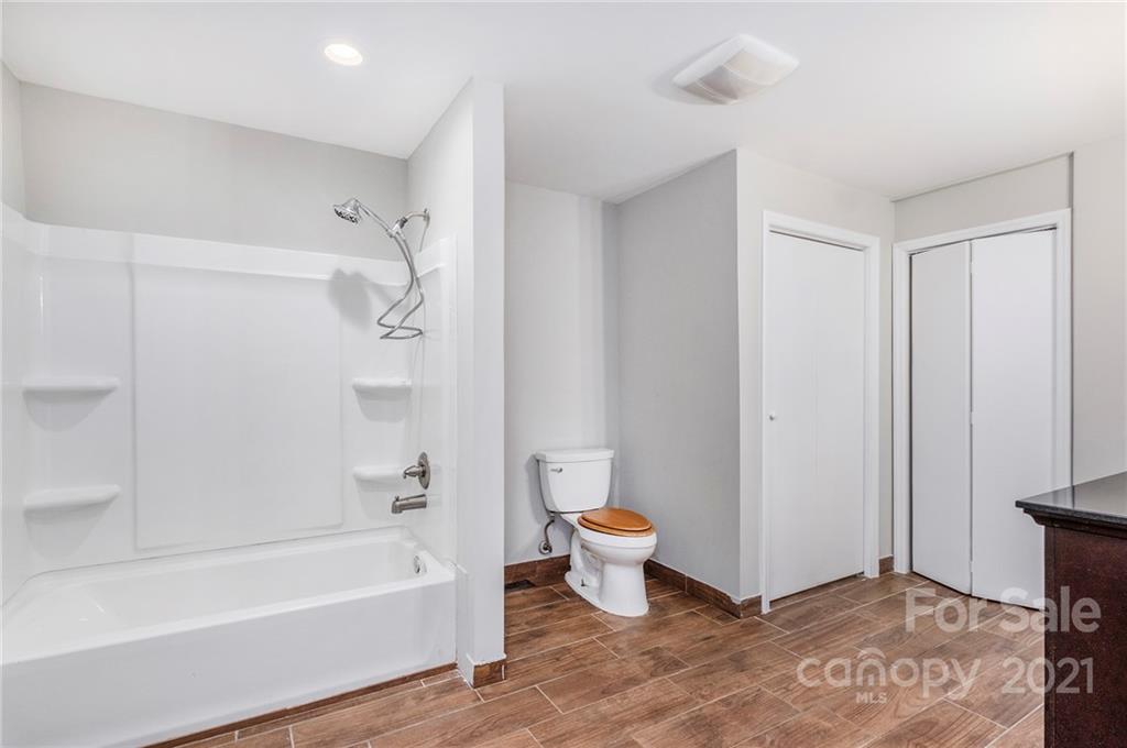 1400 Reid Harkey Road Matthews, NC 28105 - Photo 17 of 19 Gallery Image 17