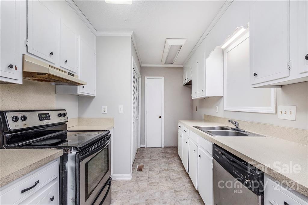 1400 Reid Harkey Road Matthews, NC 28105 - Photo 6 of 19 Gallery Image 6