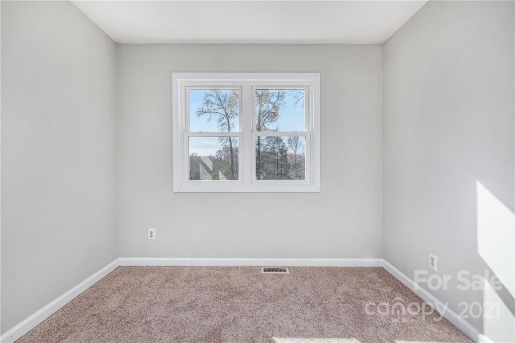 1400 Reid Harkey Road Matthews, NC 28105 - Photo 9 of 19 Gallery Image 9