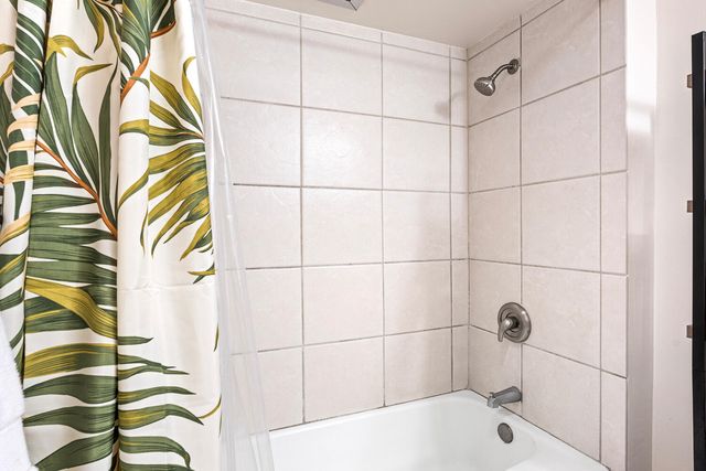 $260,000 | 75-6026 Alii Drive, Unit 2102, Kailua-Kona, HI 96740