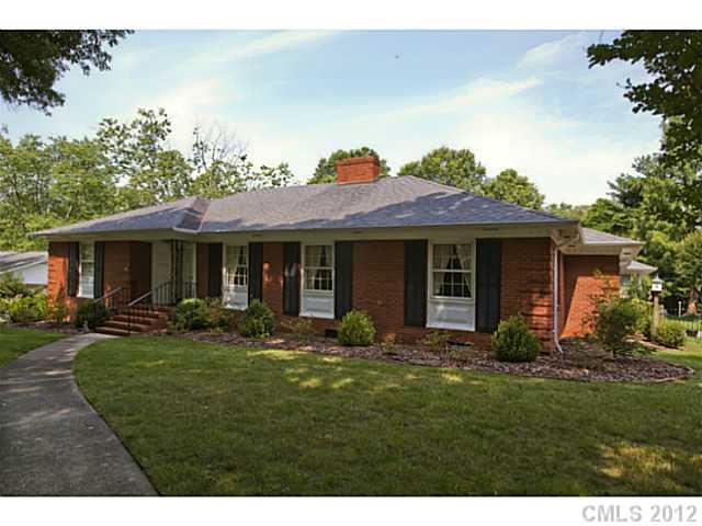 5544 Robinhood Road, Unit 5 Charlotte, NC 28211 - Photo 1 of 16 Gallery Image 1