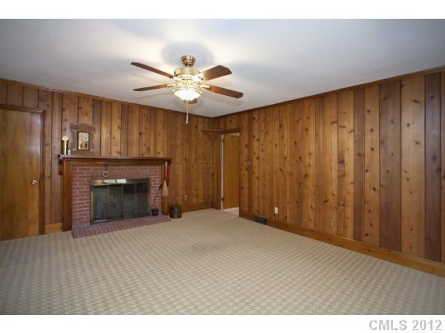 5544 Robinhood Road, Unit 5 Charlotte, NC 28211 - Photo 7 of 16 Gallery Image 7