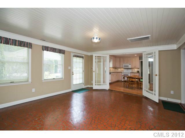 5544 Robinhood Road, Unit 5 Charlotte, NC 28211 - Photo 8 of 16 Gallery Image 8