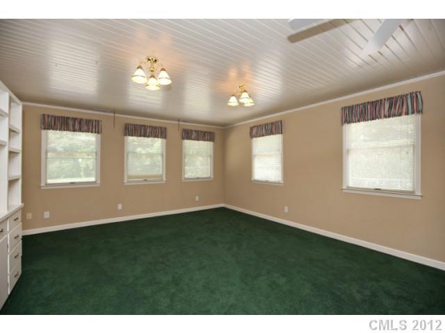 5544 Robinhood Road, Unit 5 Charlotte, NC 28211 - Photo 9 of 16 Gallery Image 9