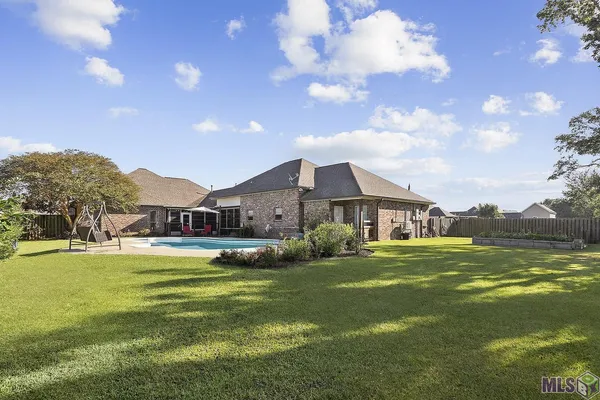 $554,500 | 8788 Wyeth Drive, Denham Springs, LA 70706