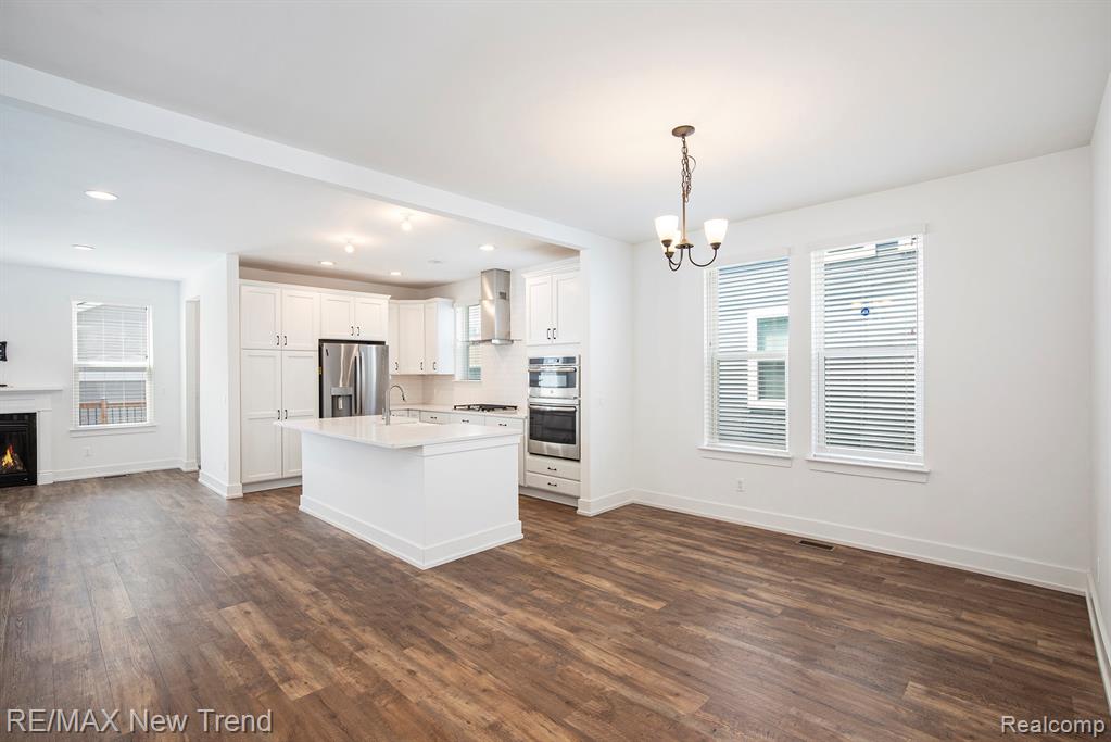 2511 Massoit Road Royal Oak, MI 48073 - Photo 8 of 39