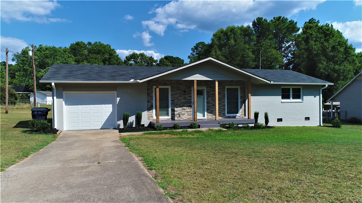 1422 East Calhoun Street Anderson, SC 29621 - Photo 1 of 41