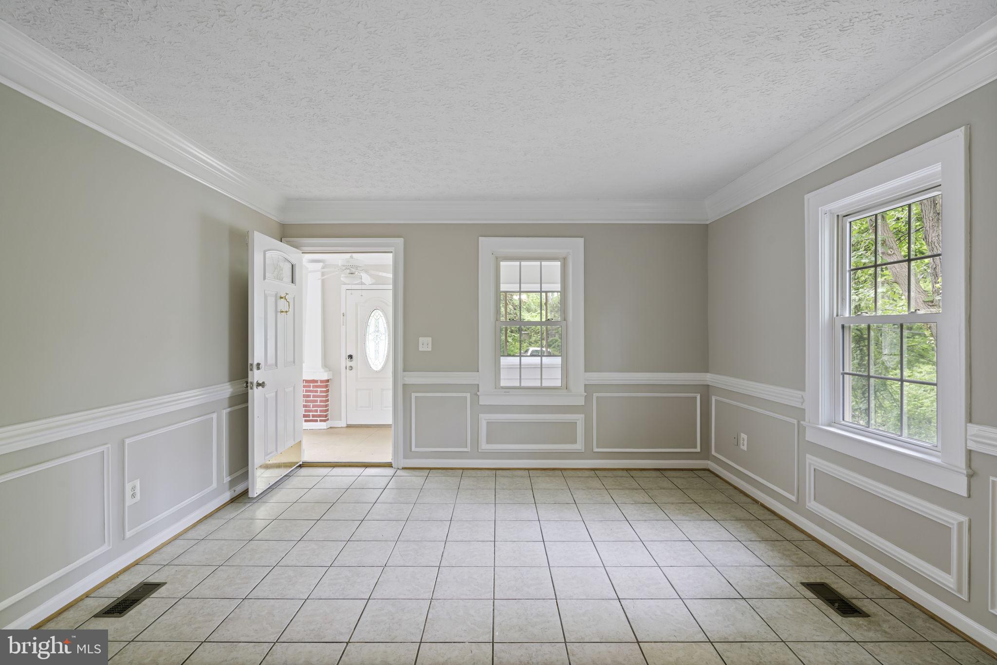 19316 Weaver Road Triangle, VA 22172 - Photo 30 of 33 a view of an empty room with window