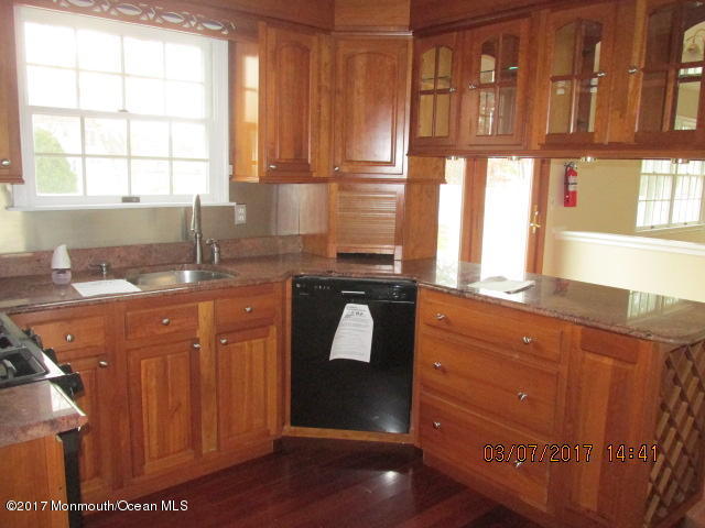 253 Wave Road Manahawkin, NJ 08050 - Photo 2 of 9 IMG_4521