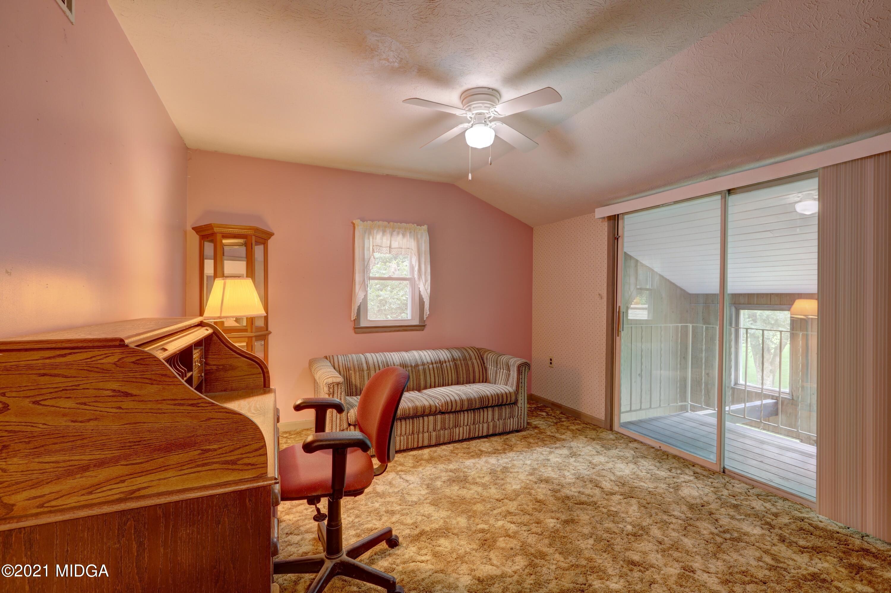 211 Silver Dollar Road Barnesville, GA 30204 - Photo 33 of 46 IMG_9665_6_7_8_9_Fusion-Interior