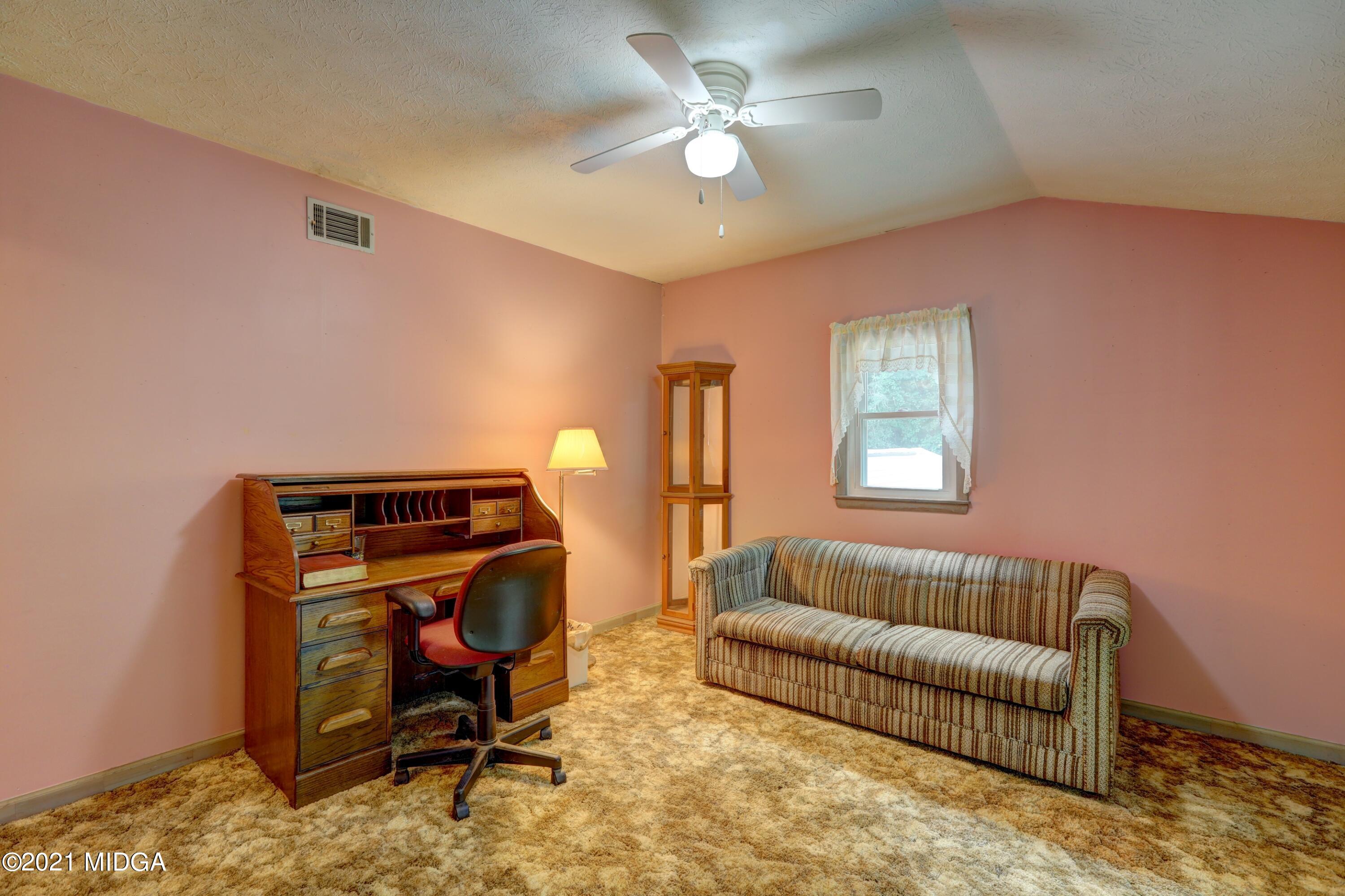 211 Silver Dollar Road Barnesville, GA 30204 - Photo 34 of 46 IMG_9670_1_2_3_4_Fusion-Interior