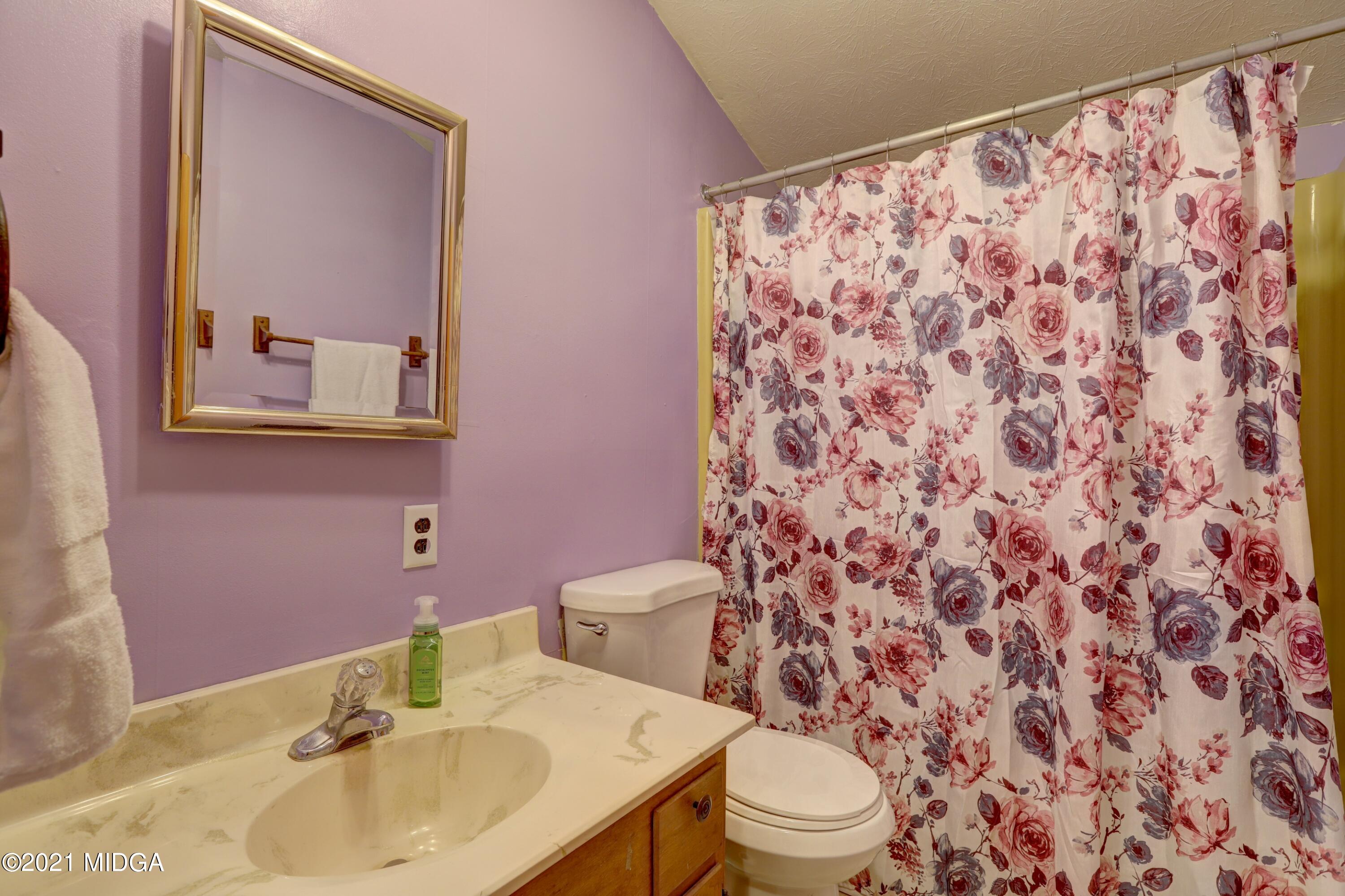 211 Silver Dollar Road Barnesville, GA 30204 - Photo 36 of 46 IMG_9680_2_3_4_Fusion-Interior