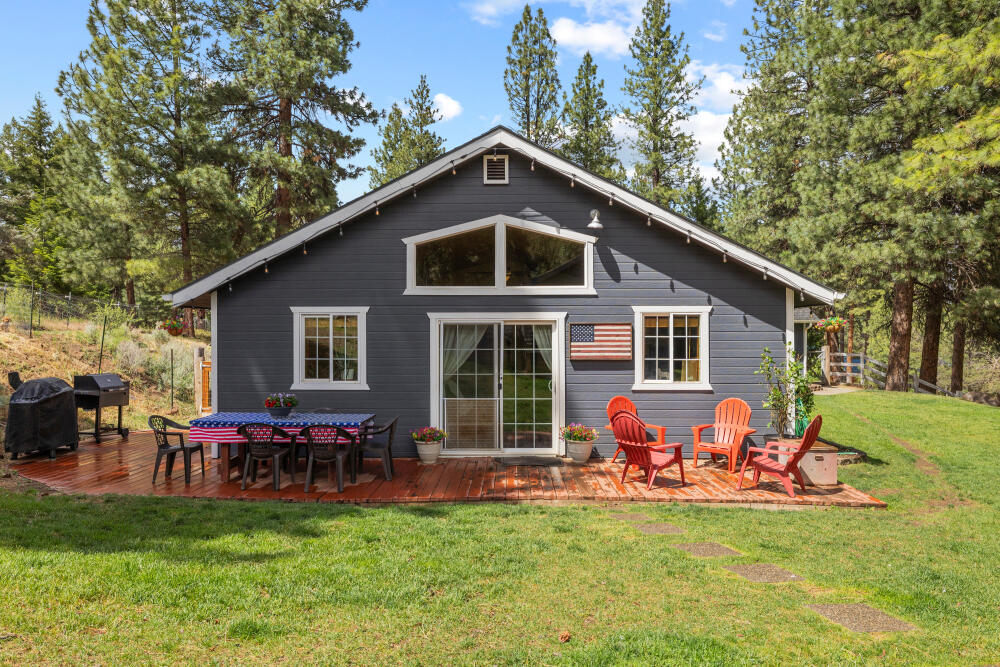 16320 Hillcrest Road Klamath Falls, OR 97603 - Photo 4 of 39 03 - 16320HillcrestRd-19