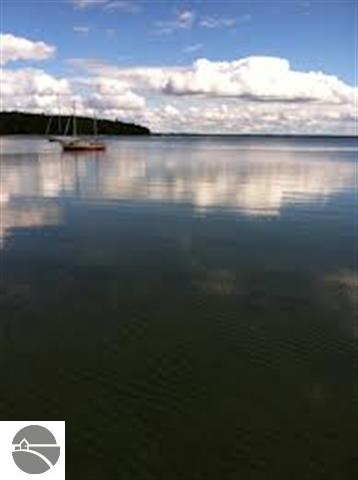 18249 Mission Road Traverse City, MI 49686 - Photo 14 of 19 1784342-13.JPG
