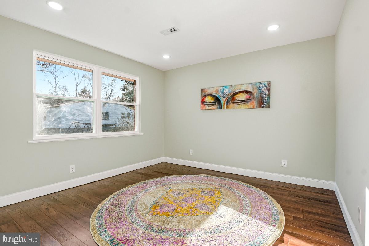 1202 Burton Street Silver Spring, MD 20910 - Photo 14 of 30 Gallery Image 14