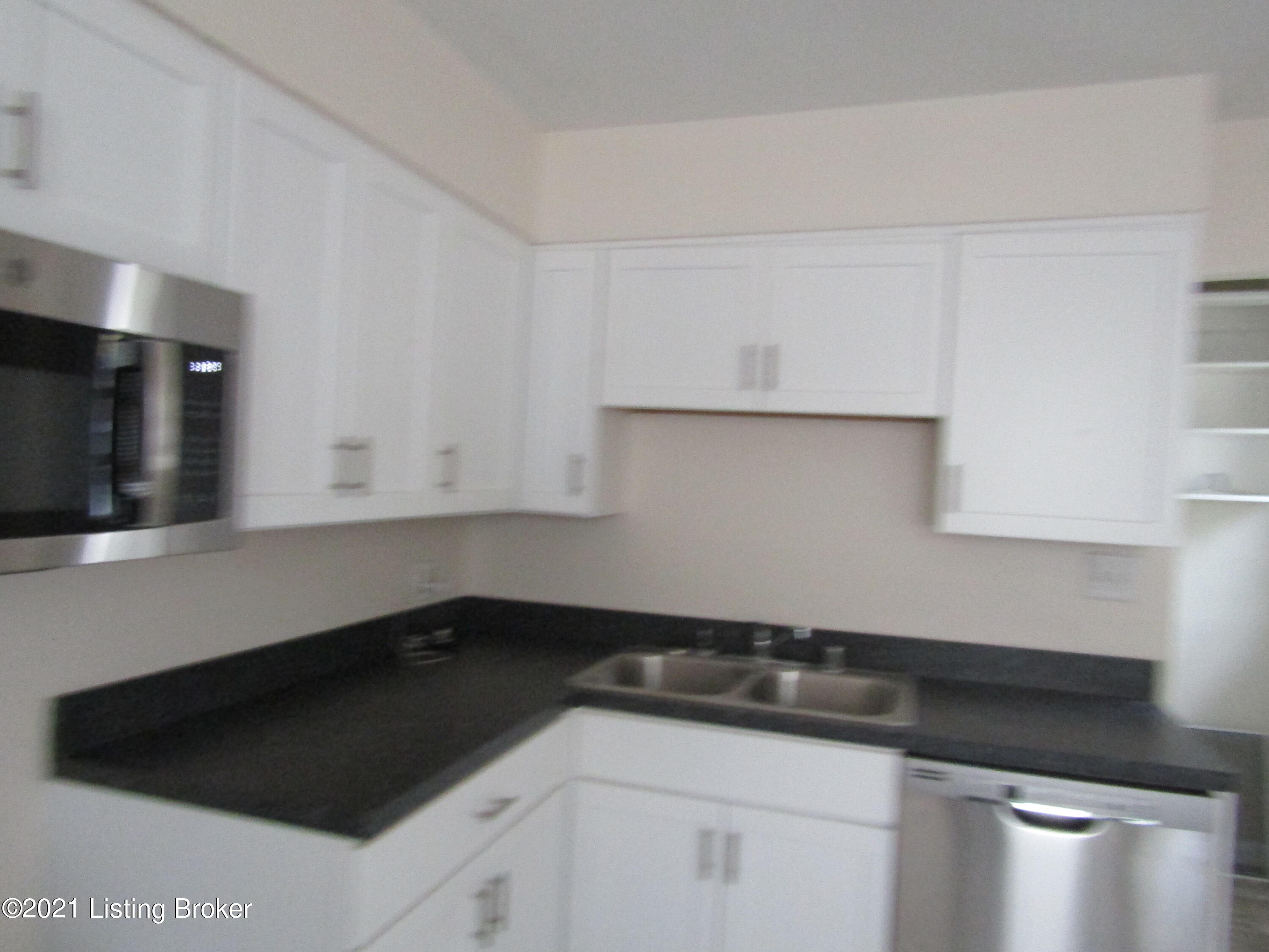1240 Dahl Road Louisville, KY 40213 - Photo 3 of 7 IMG_0178
