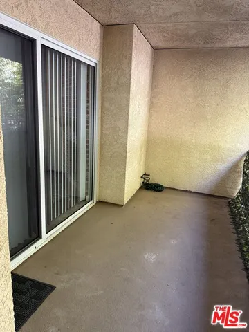 $3,850 | 10215 Variel Avenue, Unit 25, Chatsworth, CA 91311