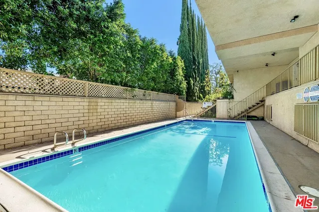 $3,850 | 10215 Variel Avenue, Unit 25, Chatsworth, CA 91311