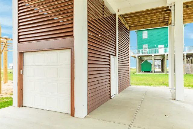 $699,900 | 13010 Buccaneer Parkway, Freeport, TX 77541