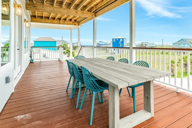 $699,900 | 13010 Buccaneer Parkway, Freeport, TX 77541