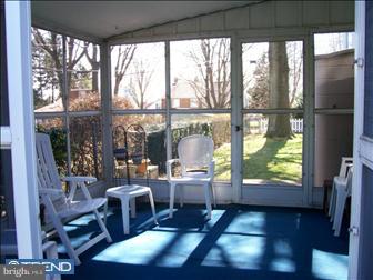 809 Scotia Road Philadelphia, PA 19128 - Photo 3 of 6 Exterior Side