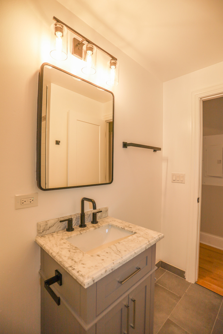 6418 North Richmond Street, Unit 2A Chicago, IL 60645 - Photo 13 of 16