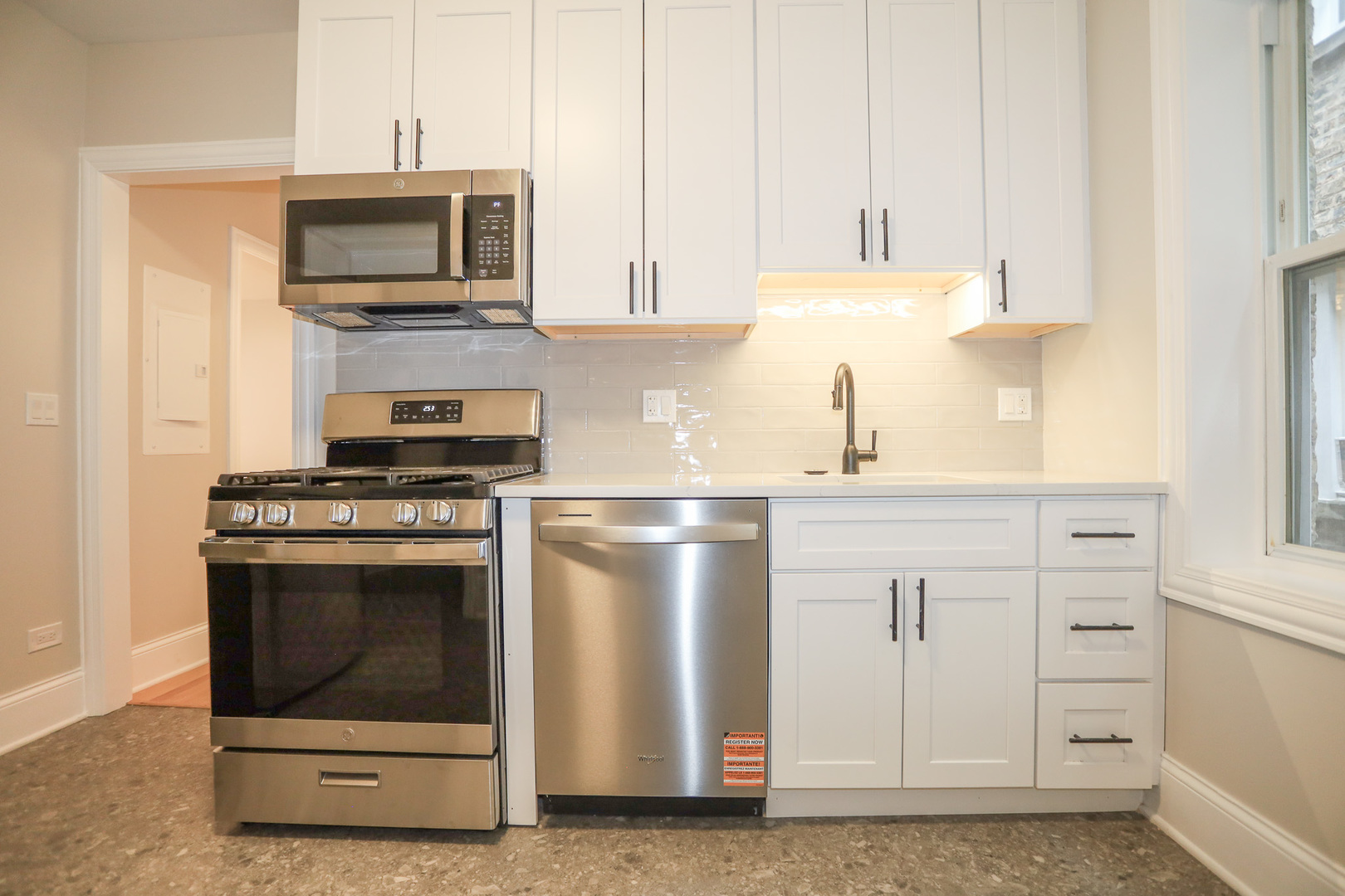 6418 North Richmond Street, Unit 2A Chicago, IL 60645 - Photo 5 of 16