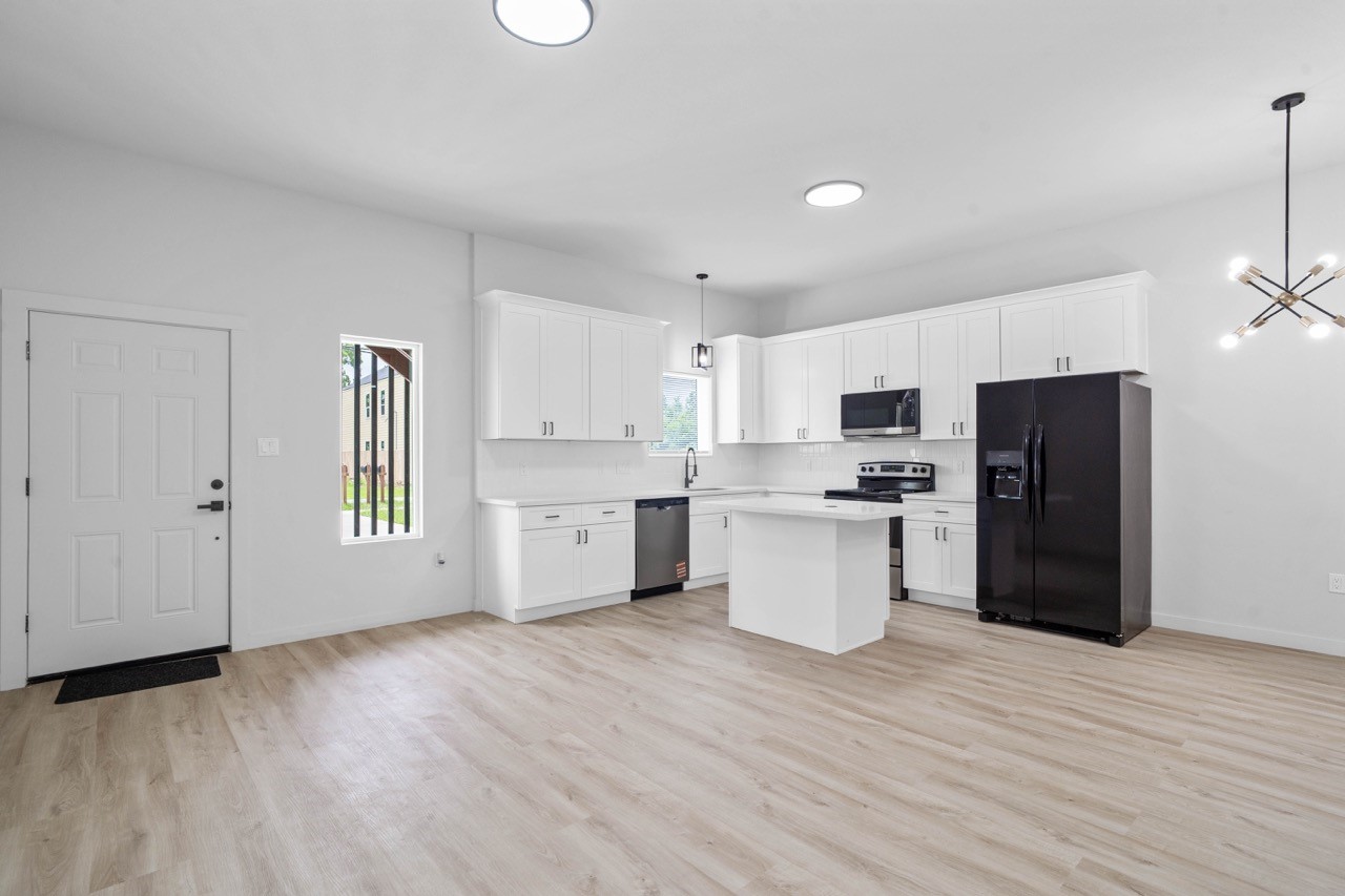 9725 Kerr Street, Unit A Houston, TX 77029 - Photo 8 of 34