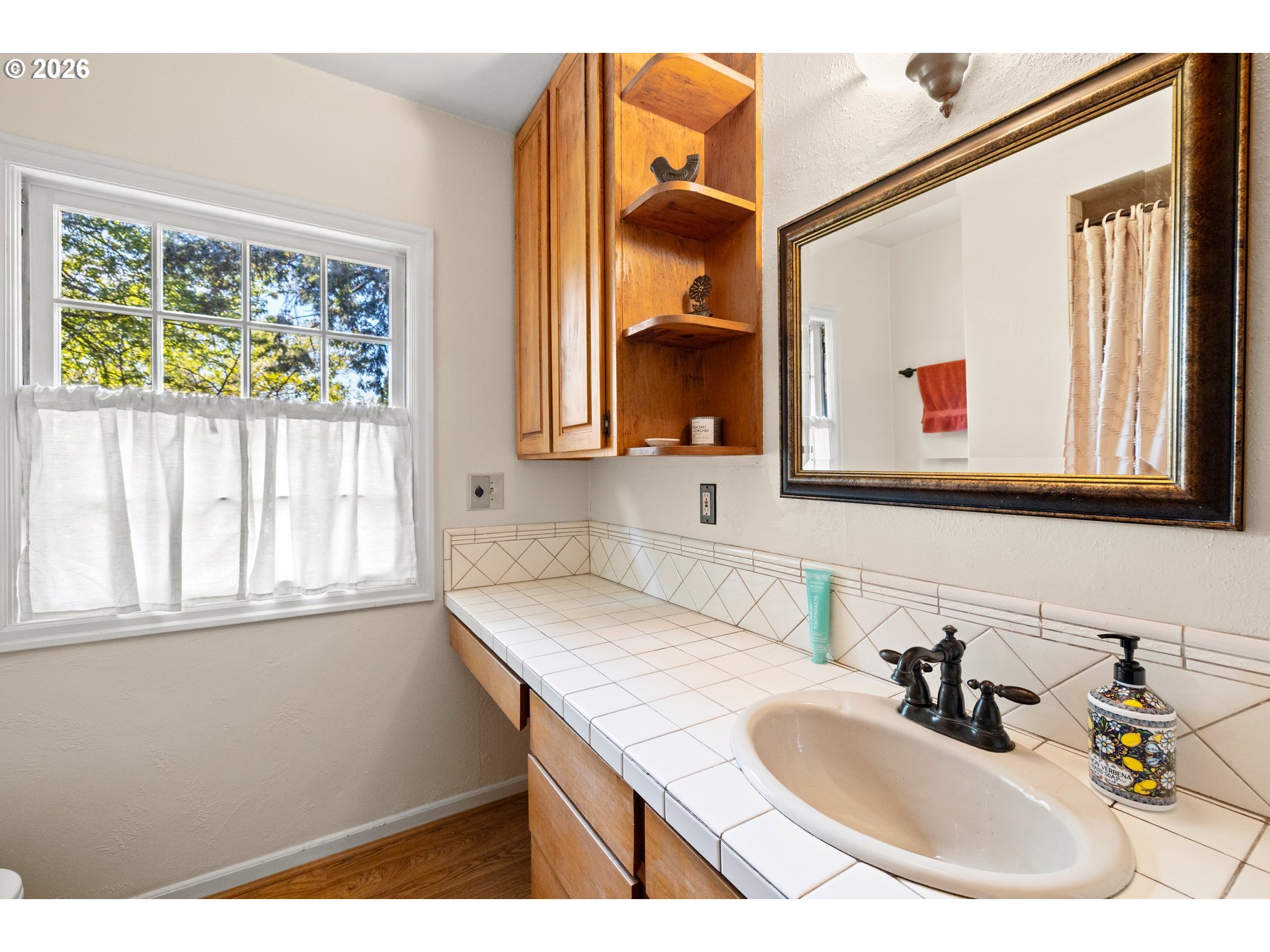 7939 Southwest 11th Avenue Portland, OR 97219 - Photo 20 of 45 Bathroom