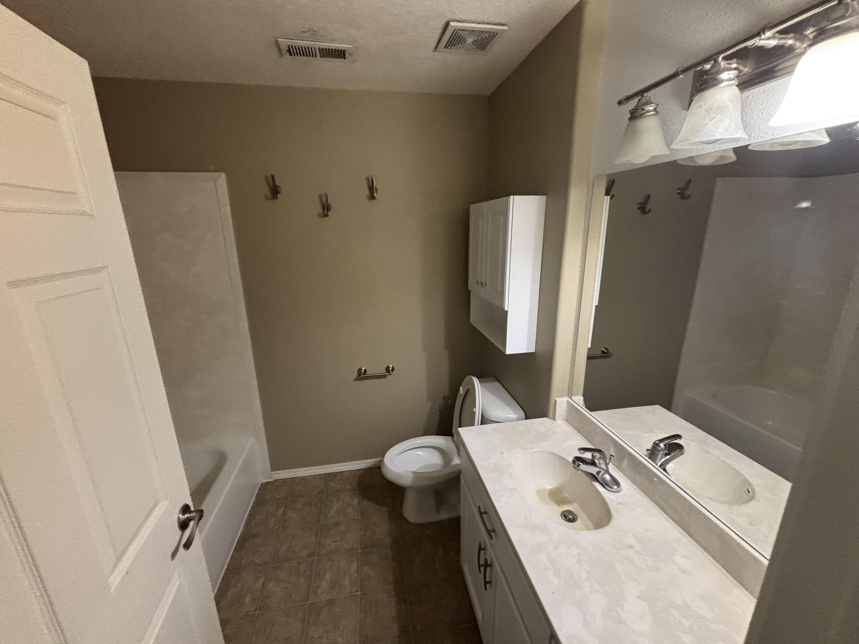 450 Midway Road, Unit 16 Medford, OR 97501 - Photo 14 of 18 12