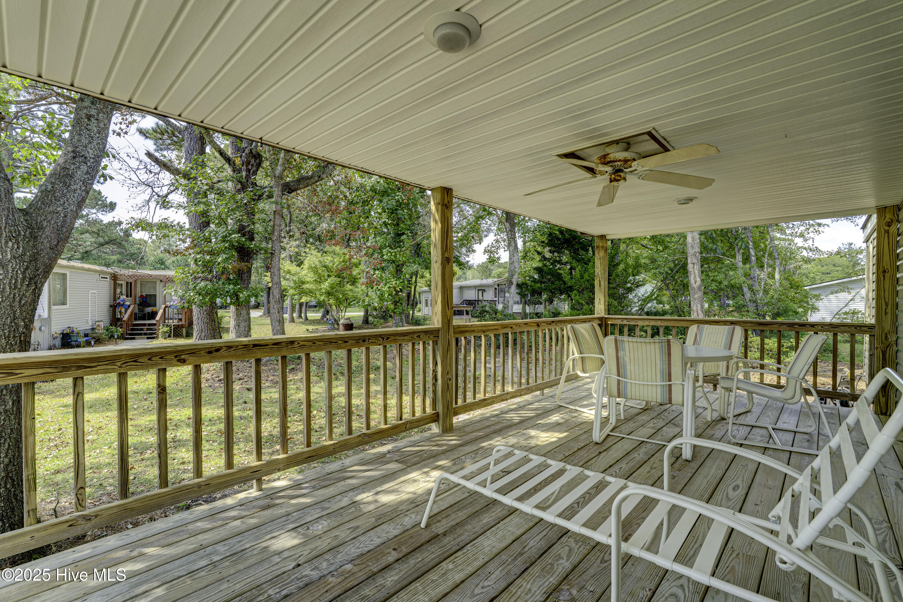 609 Outrigger Court Hampstead, NC 28443 - Photo 32 of 37 609OutriggerFinal-40
