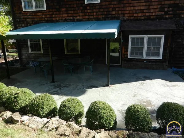 $320,000 | 2761 Southwest Plass Avenue, Topeka, KS 66611